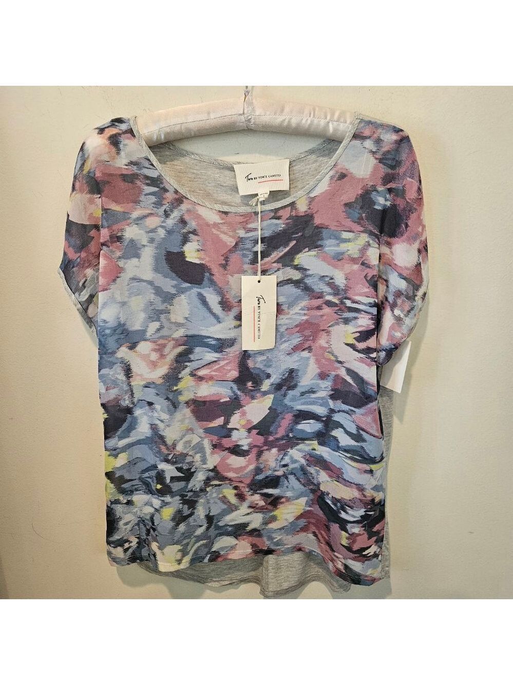 Women's Two by Vince Camuto Small Grey Multi-color Abstract Cap Sleeve Blouse